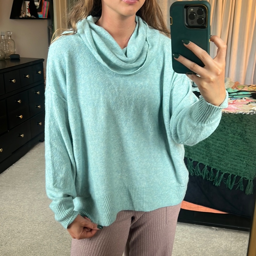 American eagle sweater
